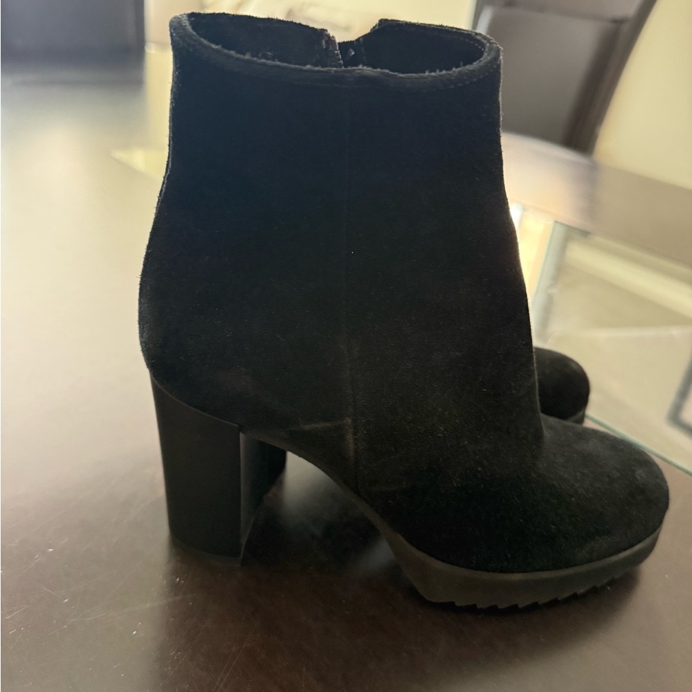 La canadienne Myranda boots size 6.5 black suede